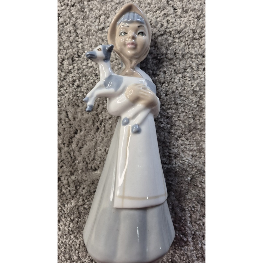 Tengra Porcelain Figurine. Lady With Lamb.‎ Made In Spain 8 1/2"